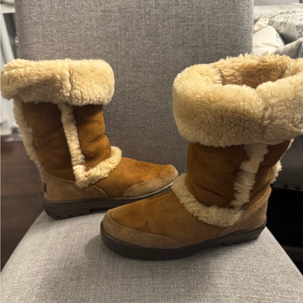 UGG Australia Sundance II Chestnut Sheepskin Boots Women’s Size 6 - Picture 6 of 11